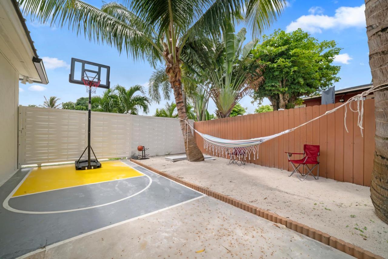 Miami Fun Home With Pool & Games L30 Εξωτερικό φωτογραφία